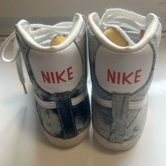 Nike womens Blazer Mid 77 size 7.5 - Picture 2 of 6